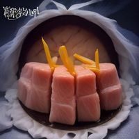张文轩头像照片，戴黑框眼镜的亚洲男性微笑肖像